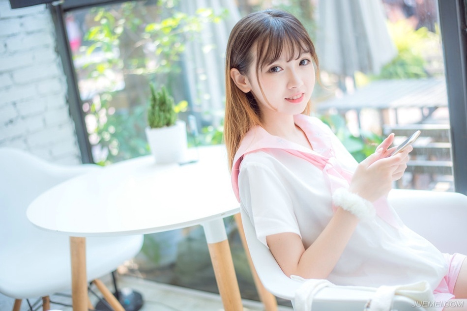 如果工作对于人类不是人生强索的代价，而是目的，人类将是多么幸福。